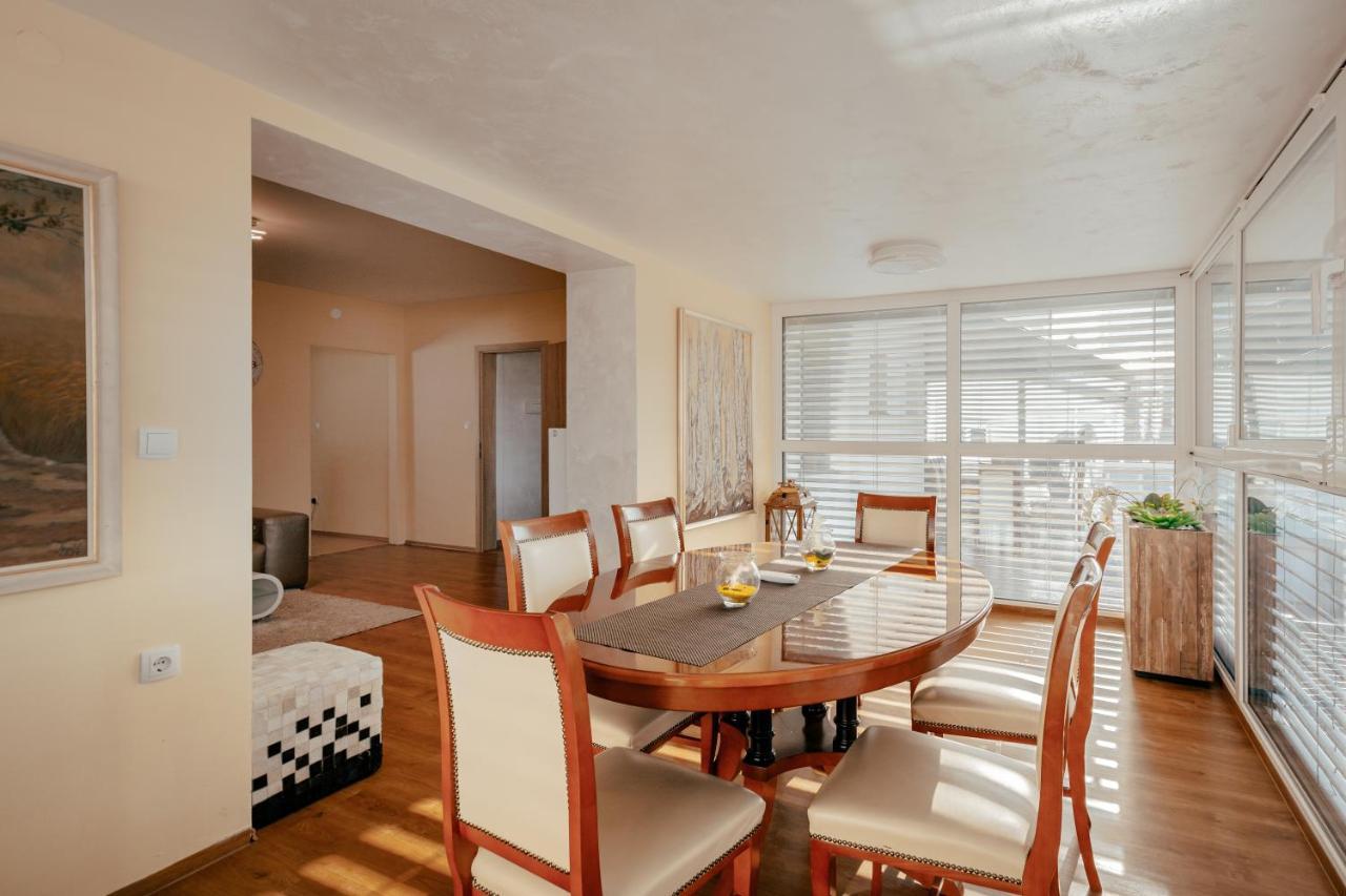 Apartment In Olimp *