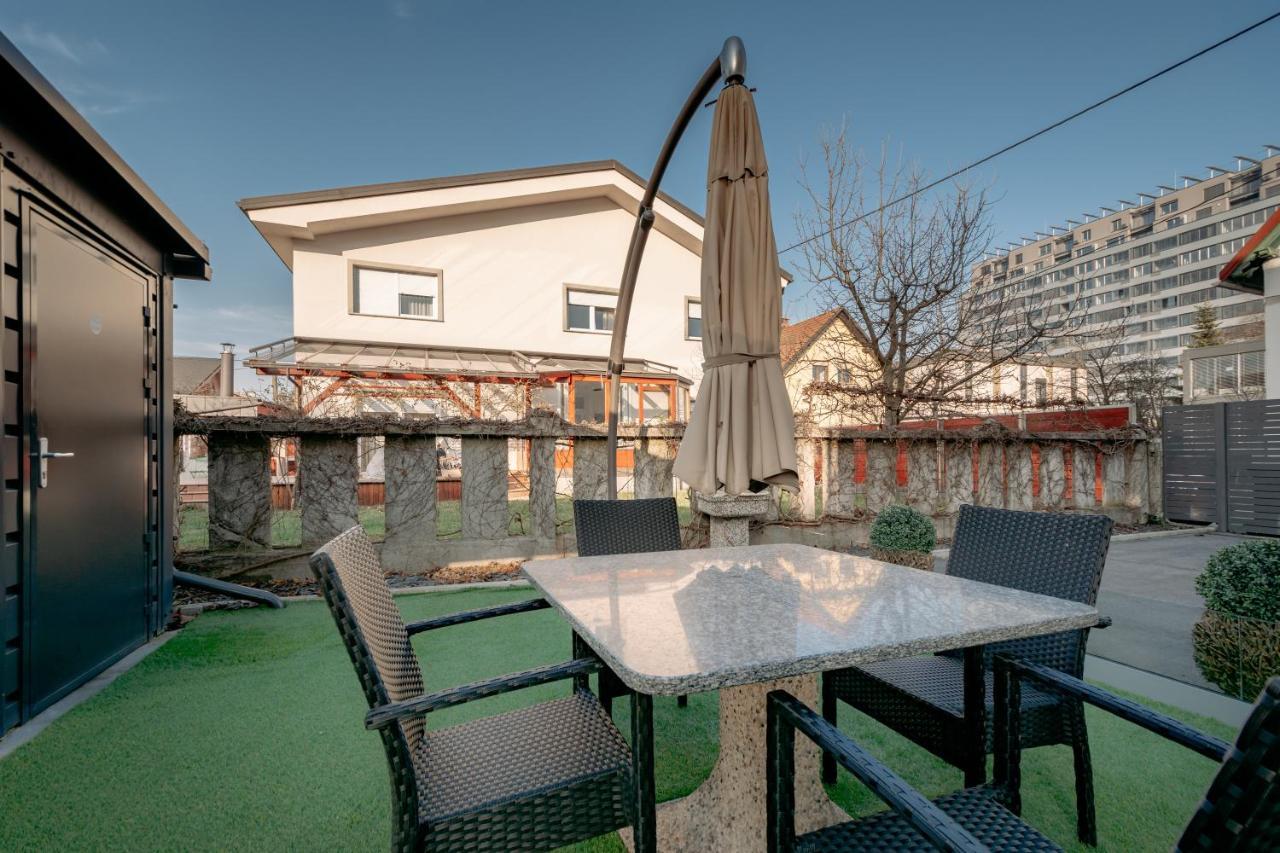Apartment In Olimp *