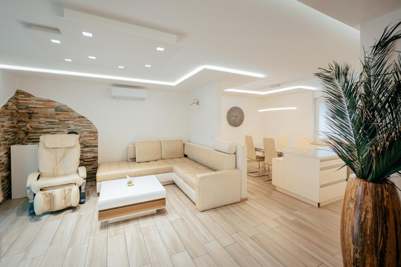 Apartment In Olimp *