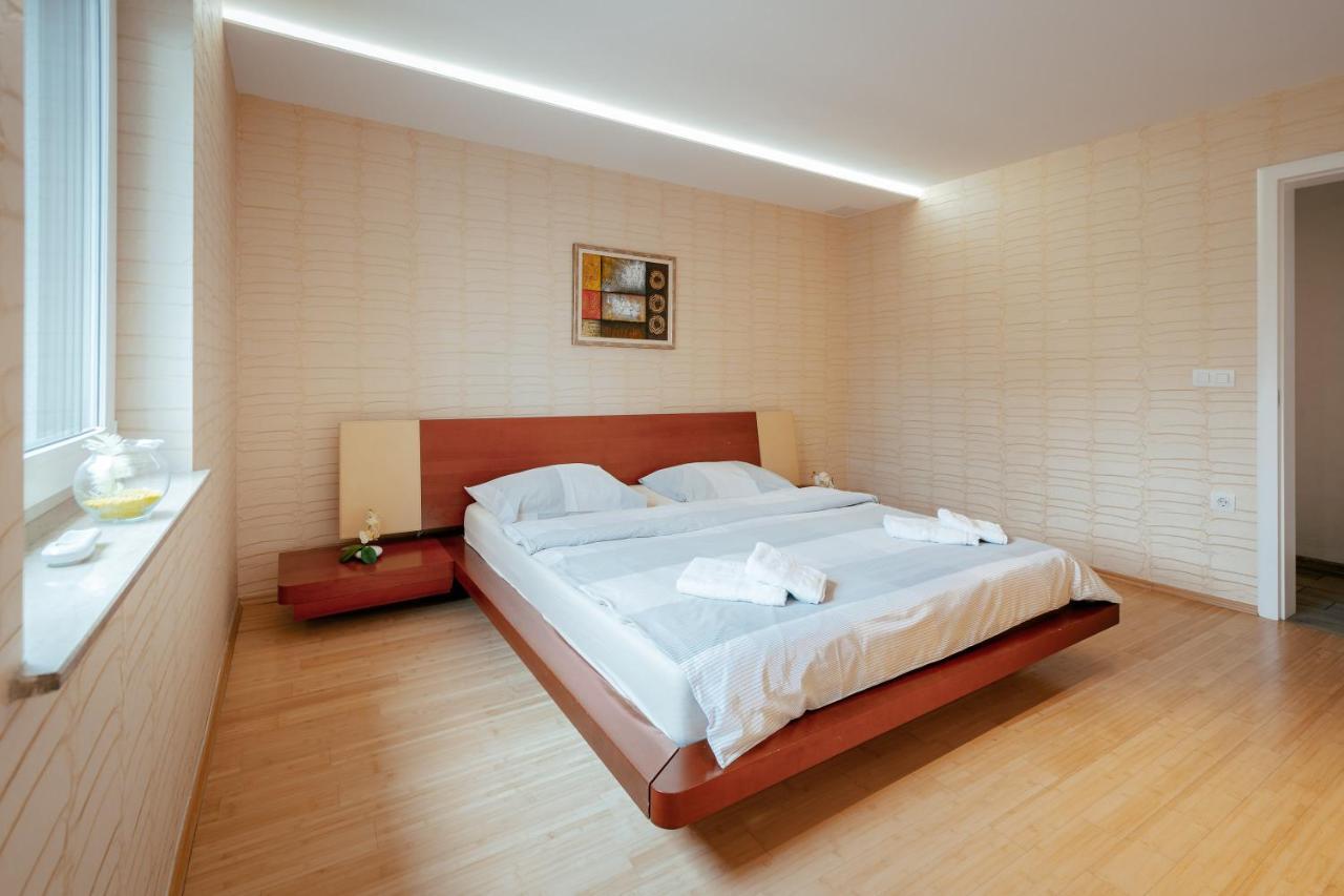 Apartment In Olimp *