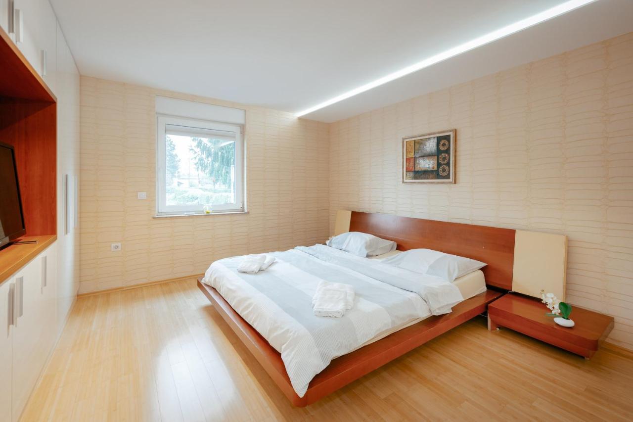 Apartment In Olimp